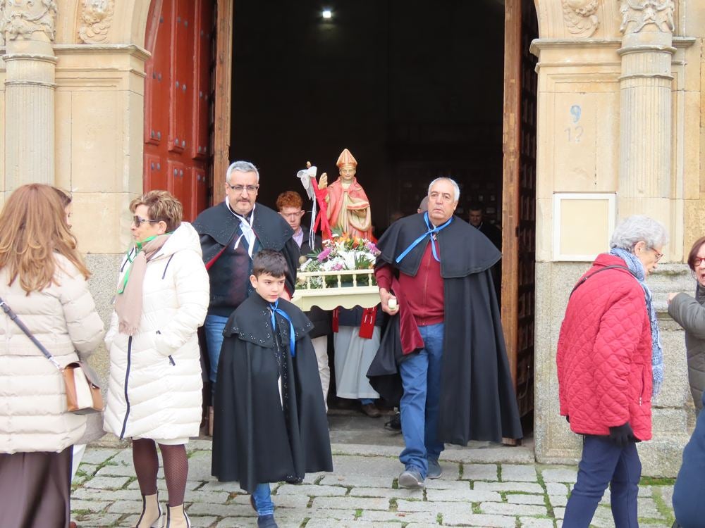 Babilafuente celebra San Blas con misa y bailes charros