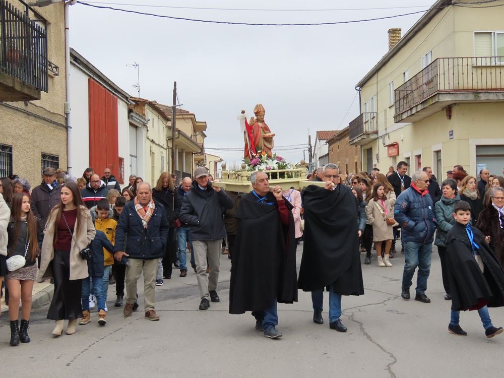 Babilafuente celebra San Blas con misa y bailes charros