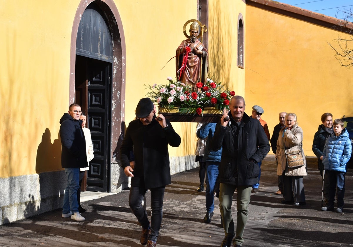 La Maya despide sus fiestas de San Blas con las citas religiosas y una gran comida