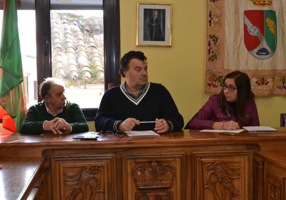 Manuel García y Francisco Cañamero durante la sesión plenaria