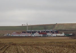 Instalaciones de la empresa en el término municipal de Moríñigo.