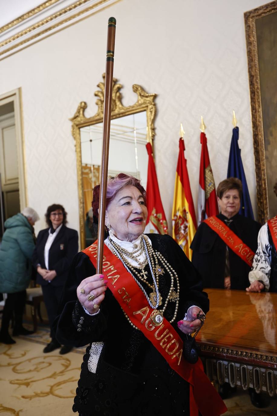 Las Águedas no fallan a la tradición e impregnan de alegría Salamanca en su día a ritmo de folclore