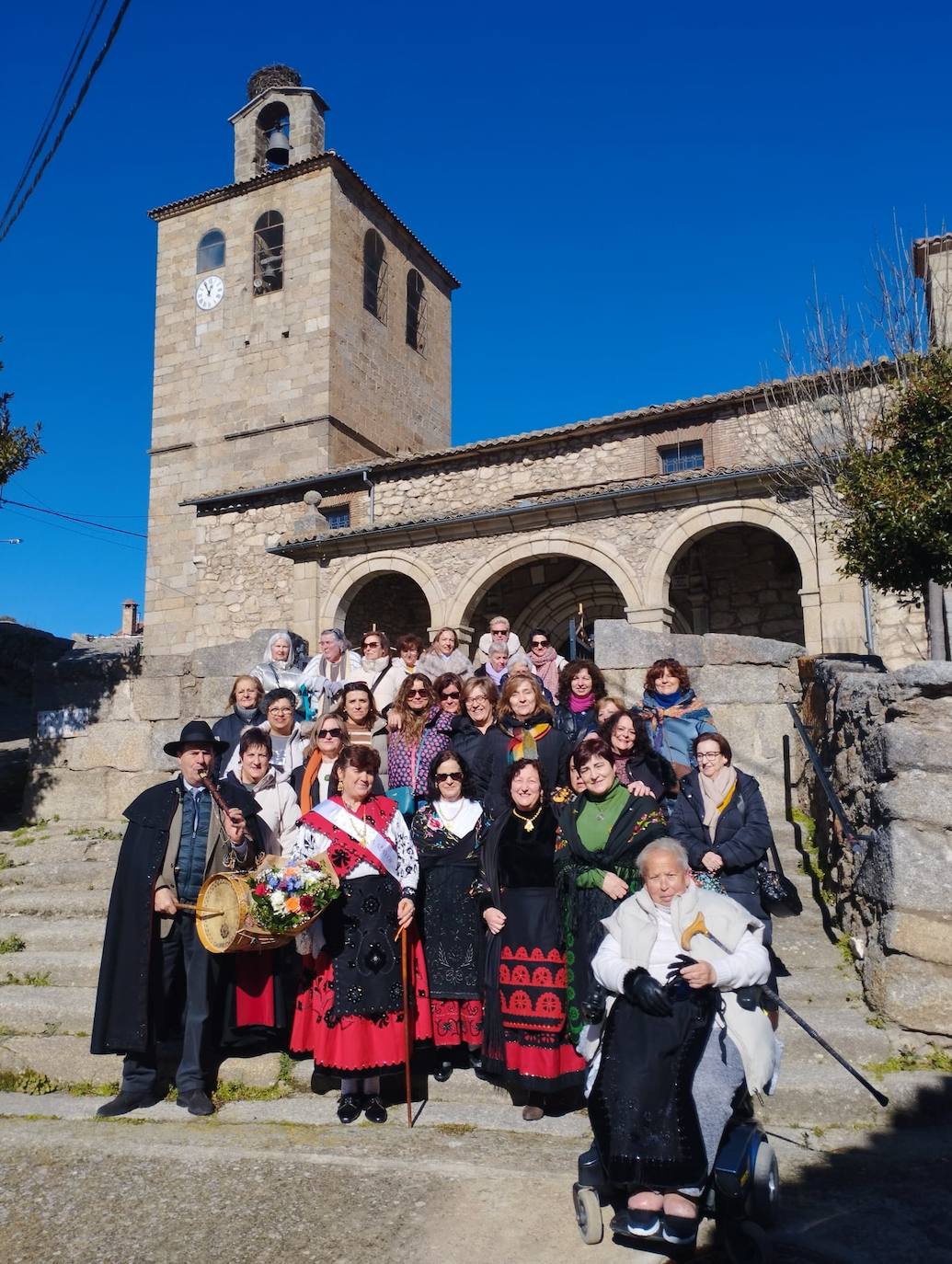 Las mujeres de Puente del Congosto se mantienen fieles a la festividad de las águedas