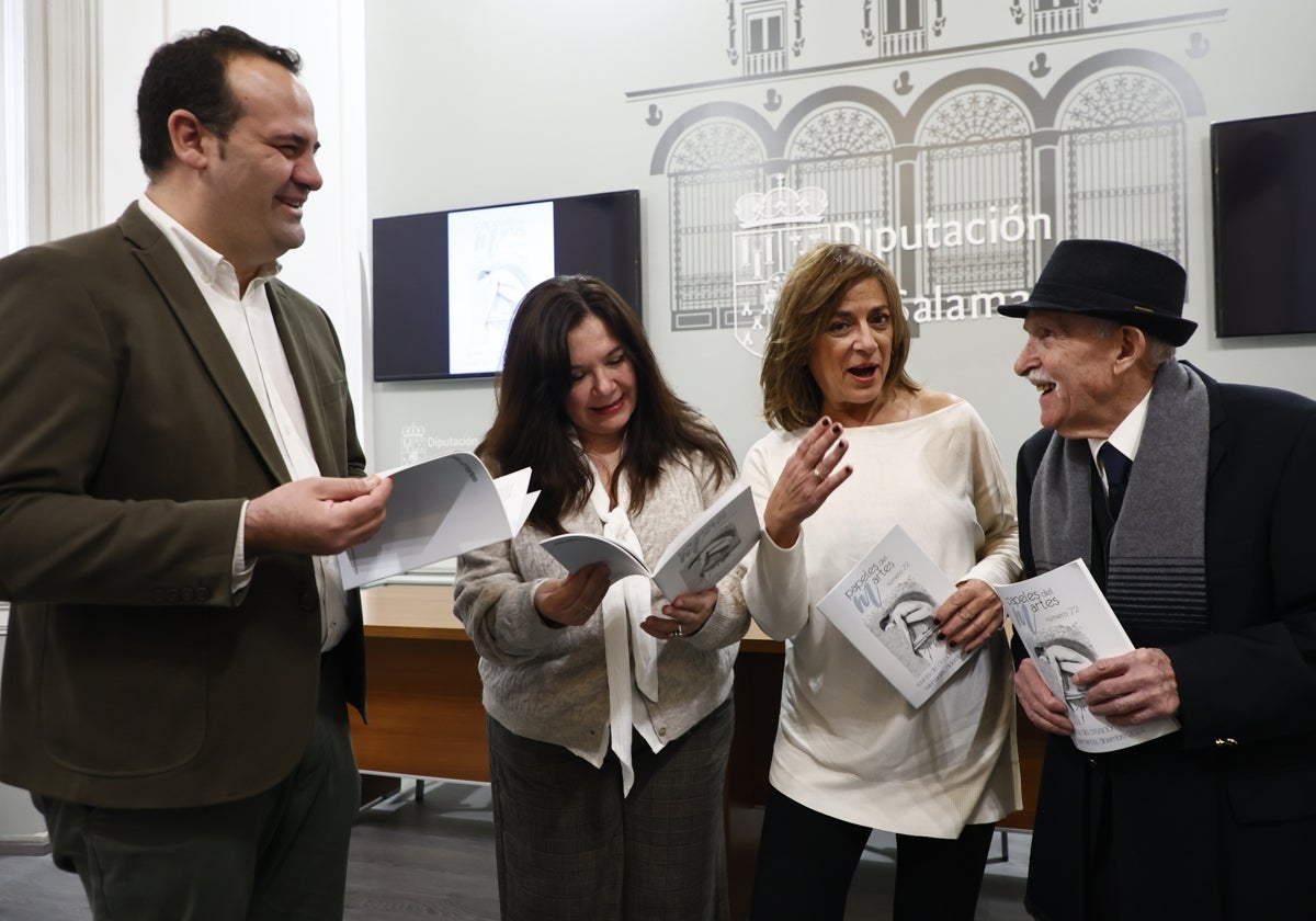 David Mingo, Carmen Borrego, Isabel Bernardo y Luis Frayle en la presentación del nuevo número de la revista 'Papeles del Martes'