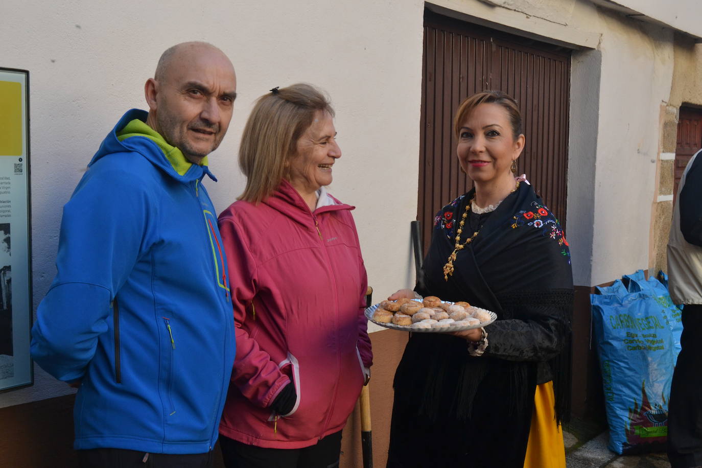 Ambiente festivo en Sequeros con aire matancero