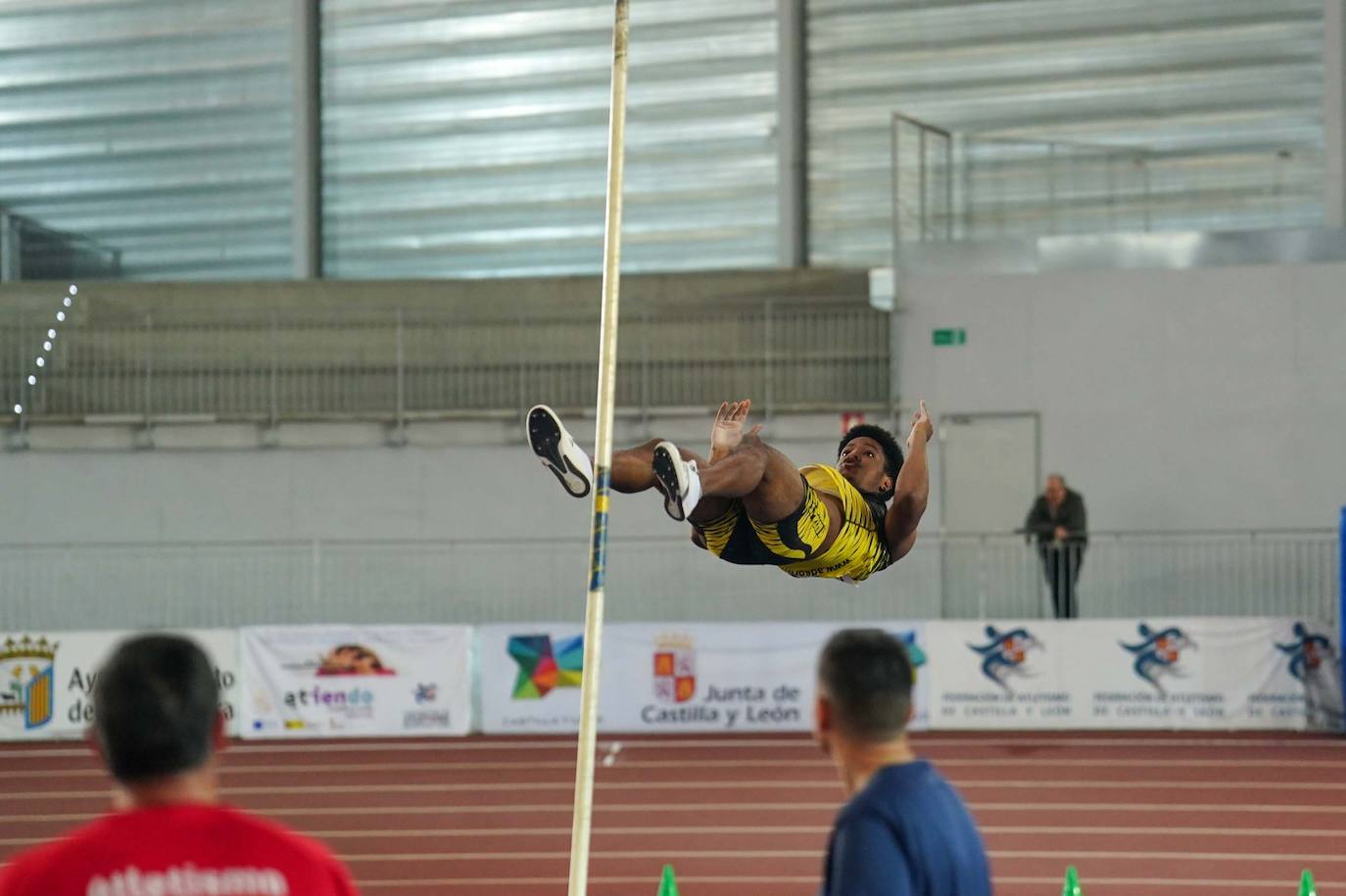 Las mejores imágenes de una gran tarde de atletismo culminada con el carrerón de Eva Santidrián