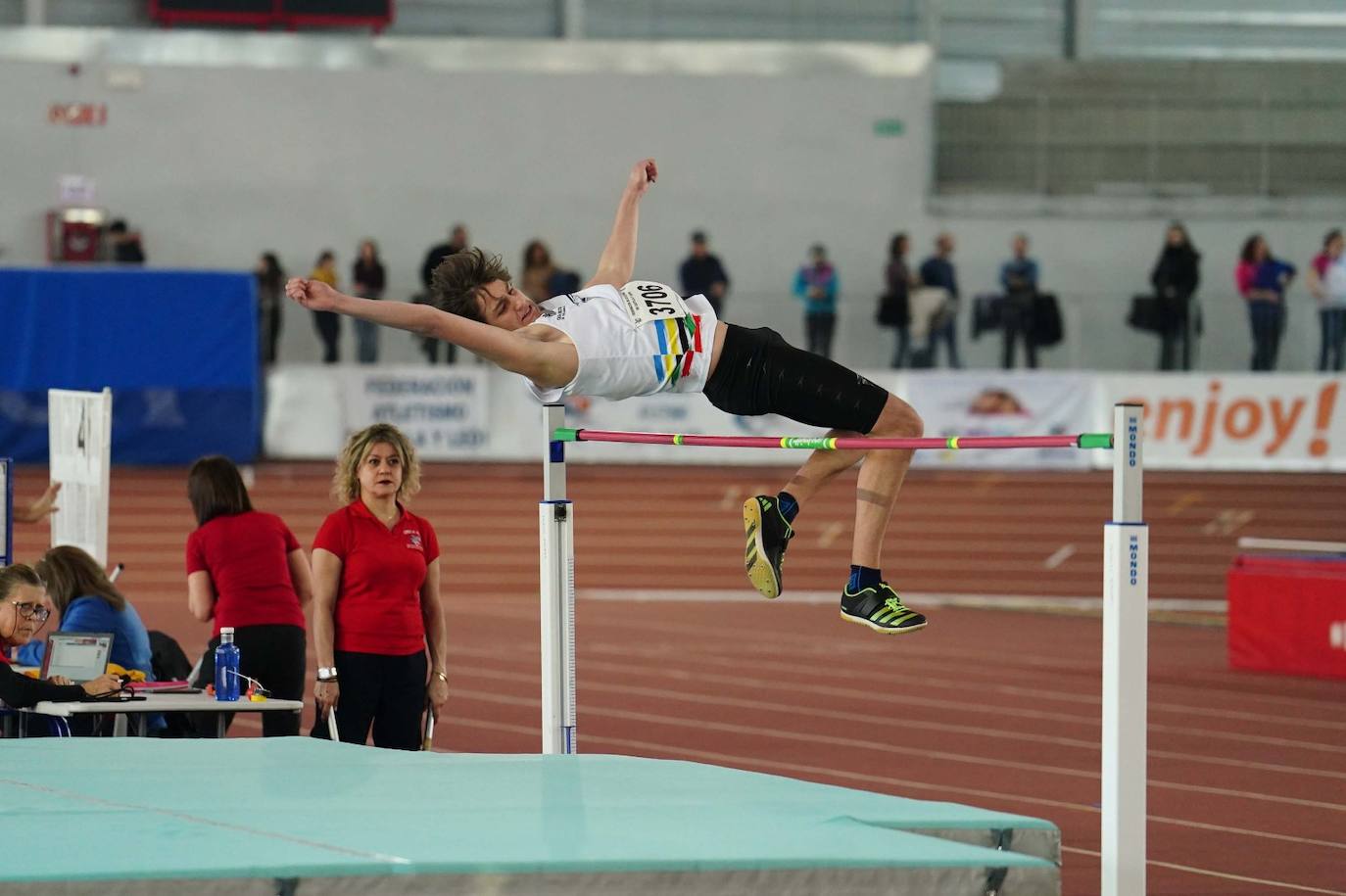 Las mejores imágenes de una gran tarde de atletismo culminada con el carrerón de Eva Santidrián