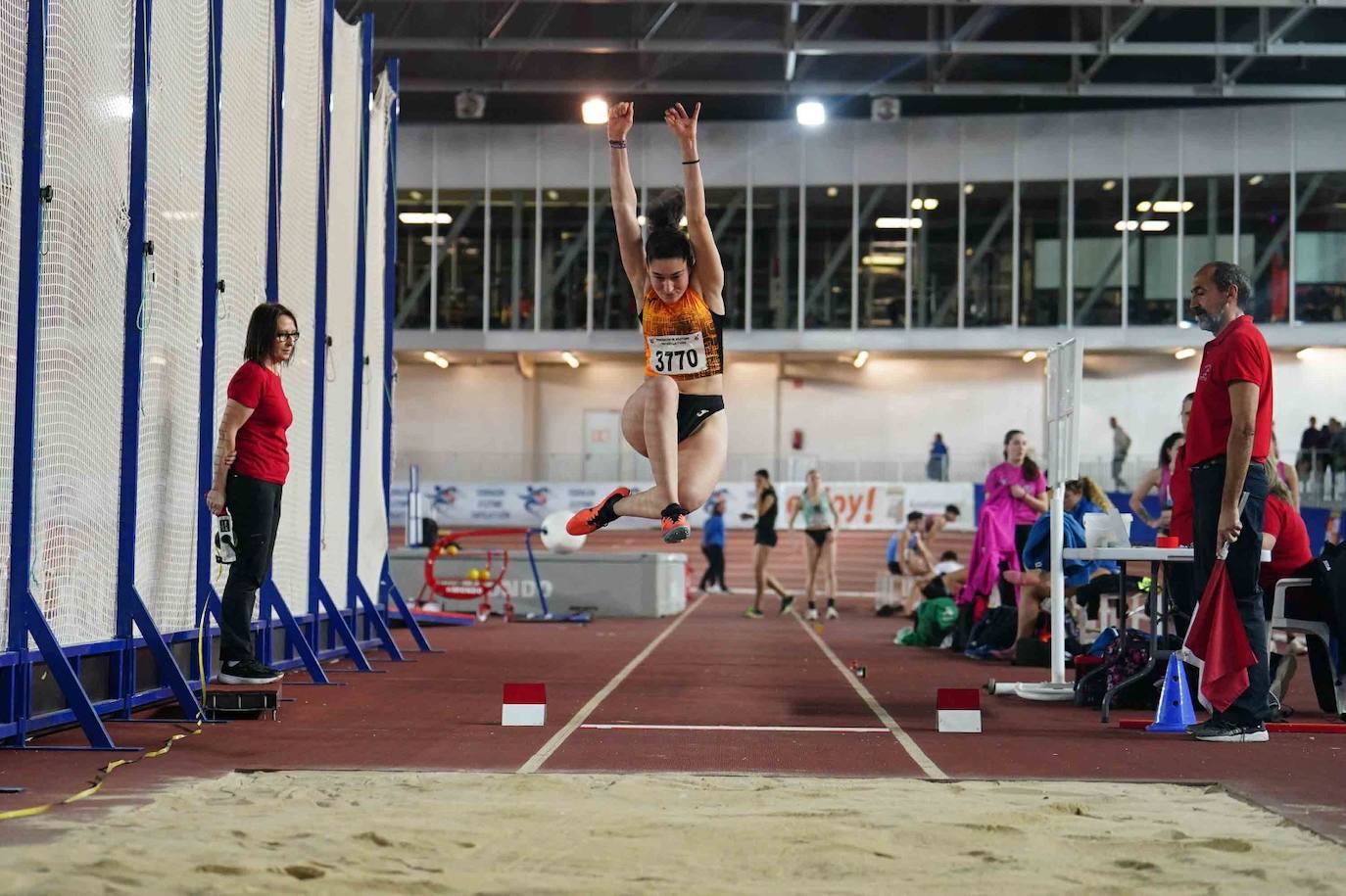 Las mejores imágenes de una gran tarde de atletismo culminada con el carrerón de Eva Santidrián