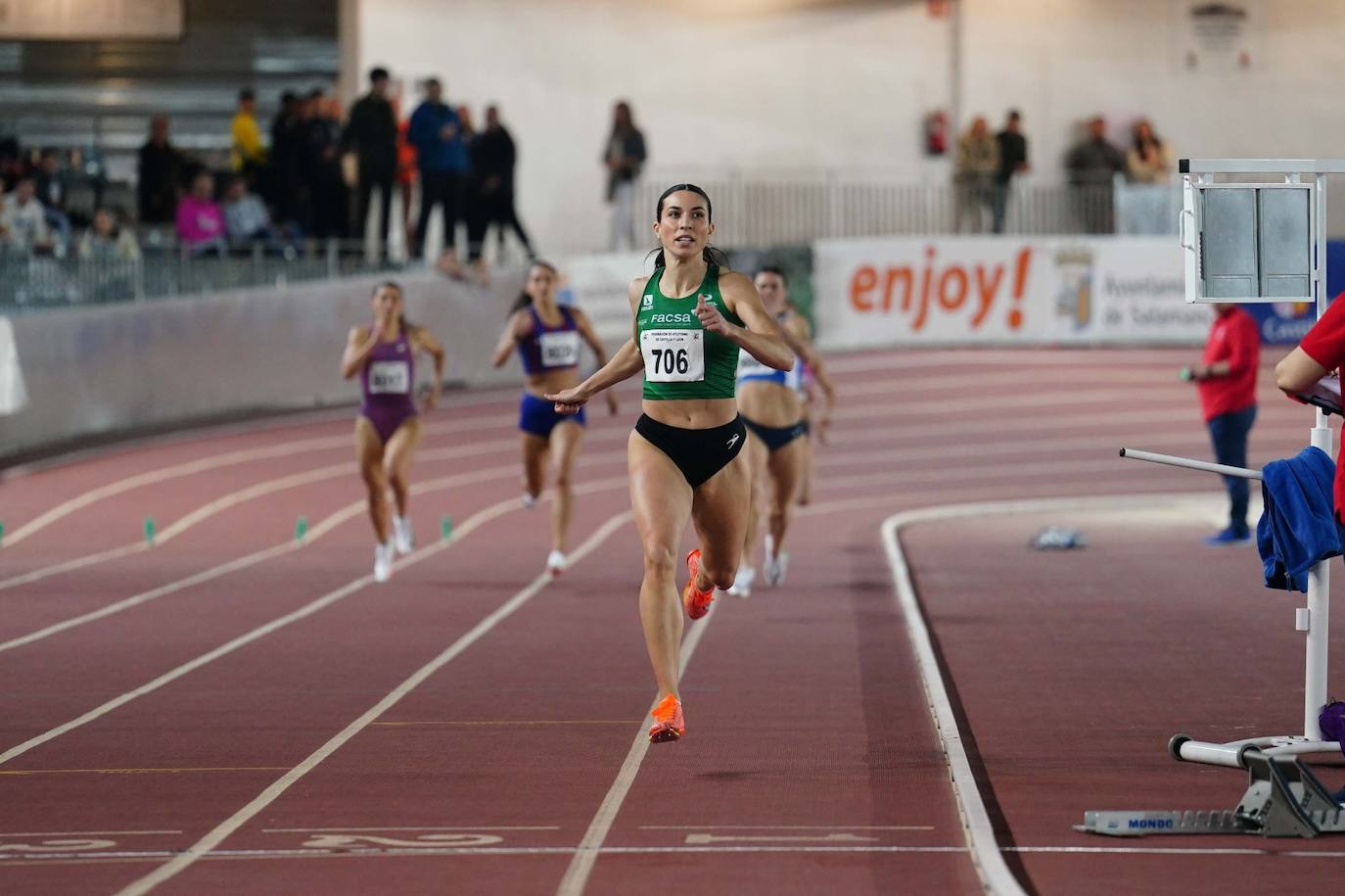 Las mejores imágenes de una gran tarde de atletismo culminada con el carrerón de Eva Santidrián