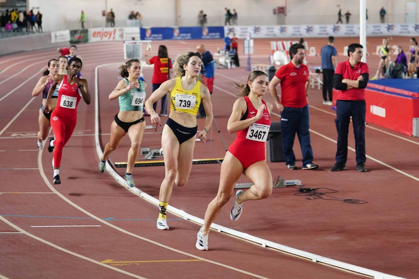 Las mejores imágenes de una gran tarde de atletismo culminada con el carrerón de Eva Santidrián