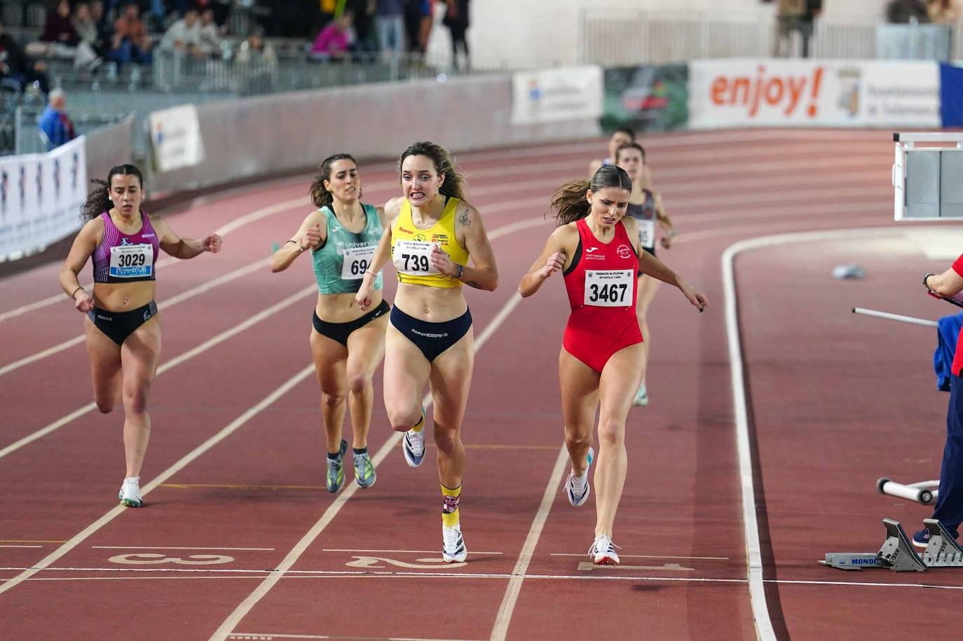 Las mejores imágenes de una gran tarde de atletismo culminada con el carrerón de Eva Santidrián