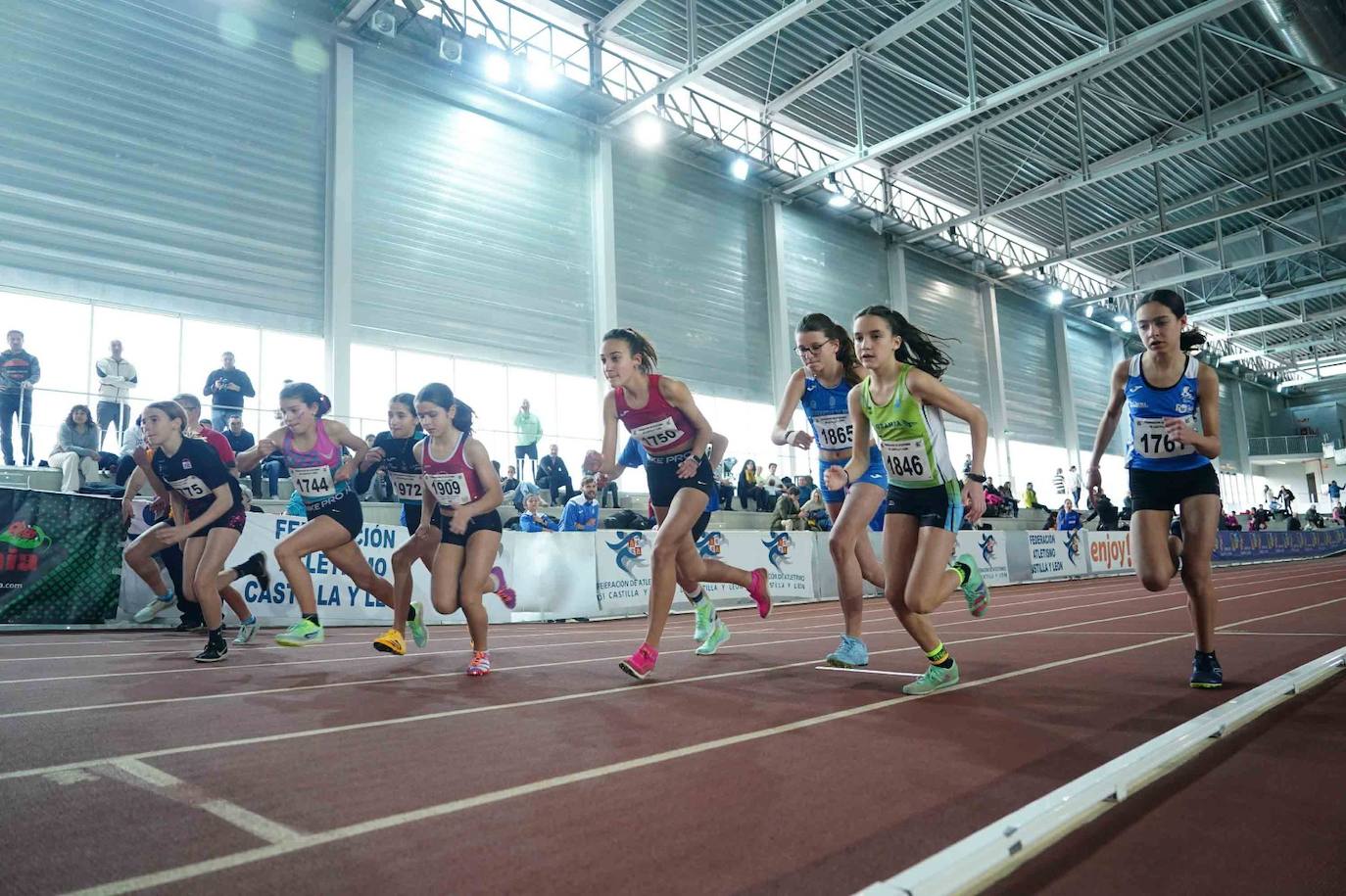 Las mejores imágenes de una gran tarde de atletismo culminada con el carrerón de Eva Santidrián