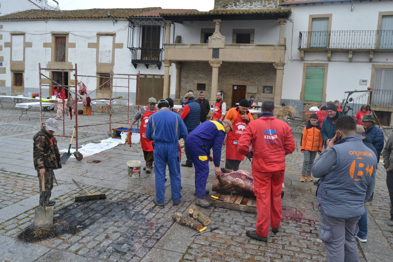 La tradición de la matanza reluce en Lumbrales