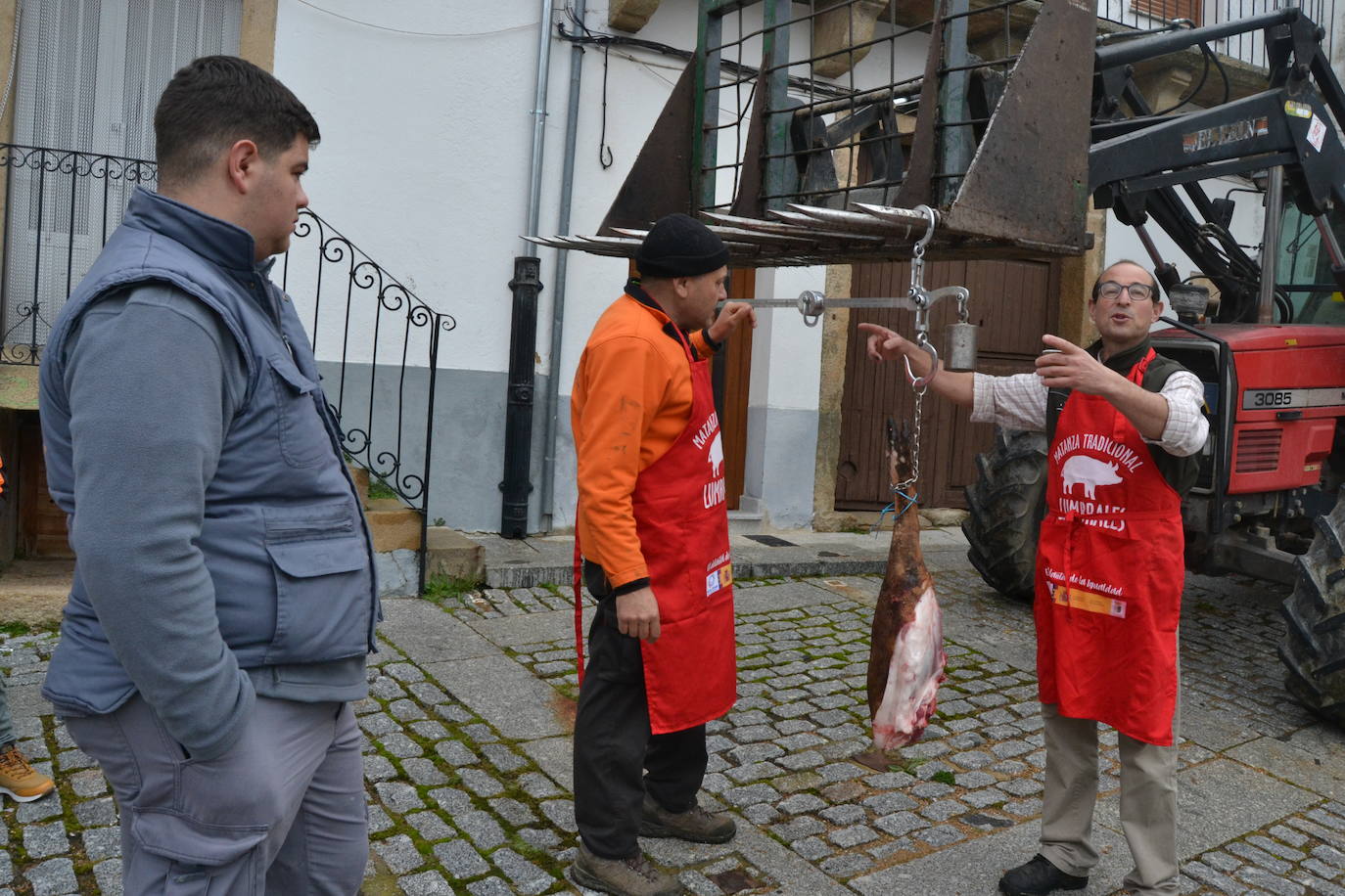 La tradición de la matanza reluce en Lumbrales