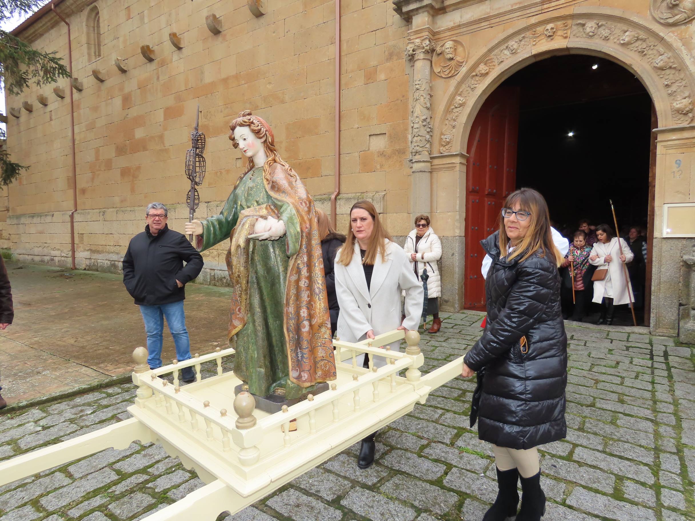 Una aguedera mayor, 63 mujeres y 14 mayordomas en Babilafuente