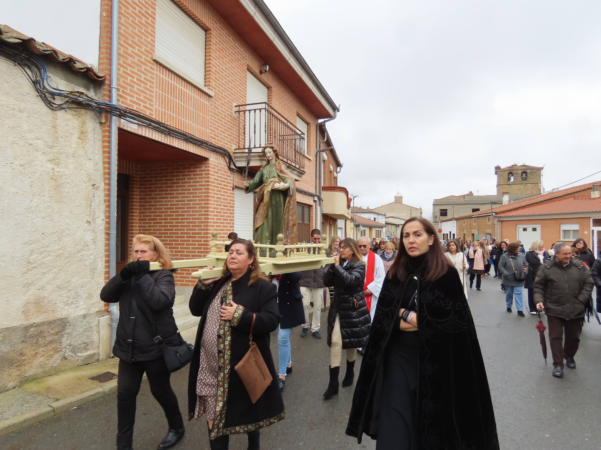 Una aguedera mayor, 63 mujeres y 14 mayordomas en Babilafuente