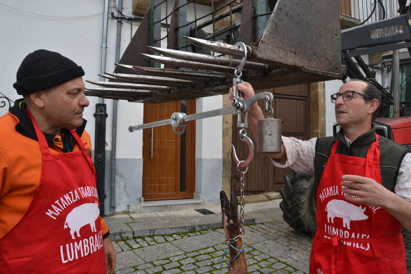 La tradición de la matanza reluce en Lumbrales