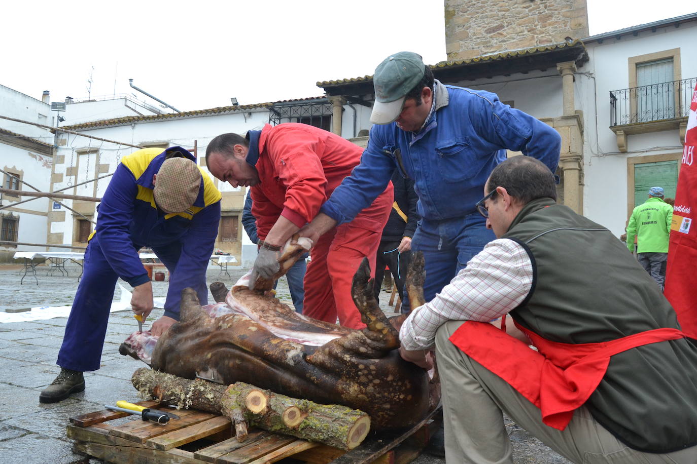 La tradición de la matanza reluce en Lumbrales