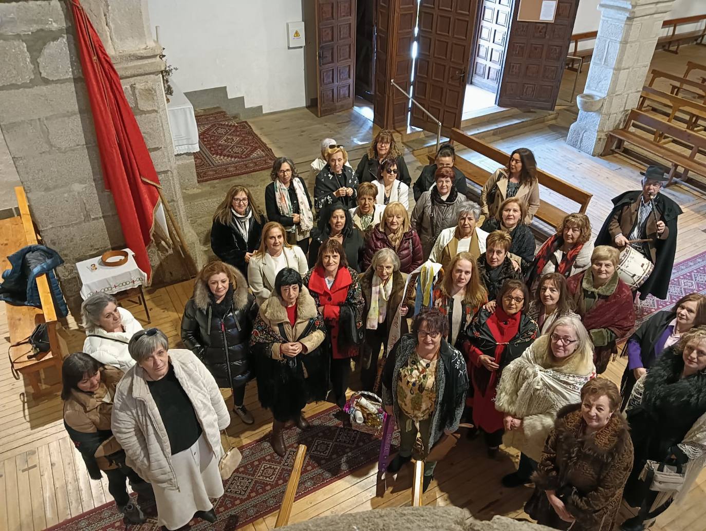 Animada celebración de las águedas en Linares de Riofrío