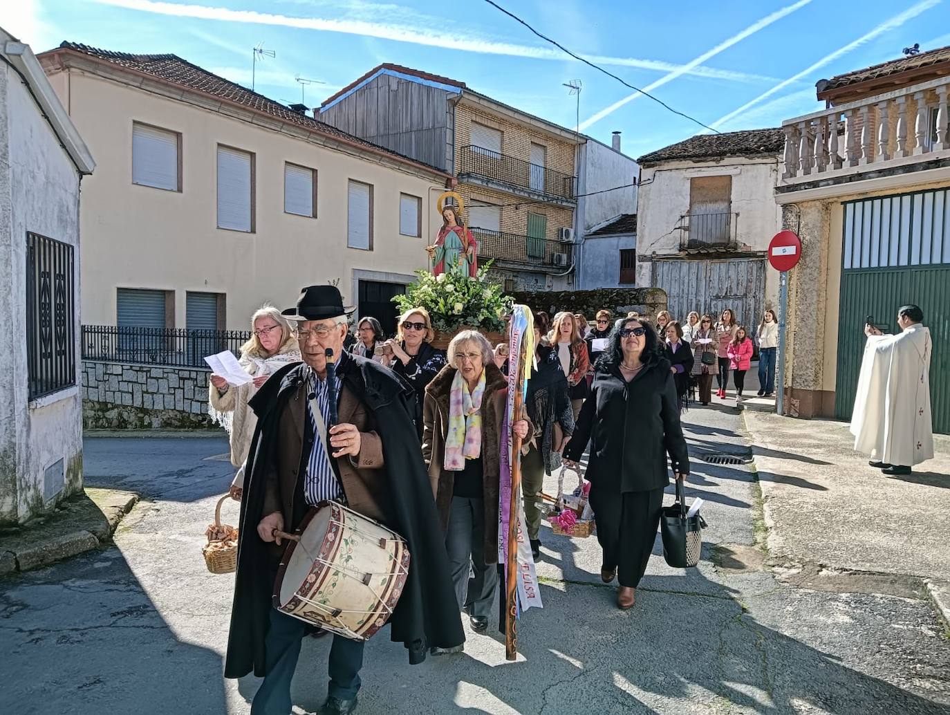 Animada celebración de las águedas en Linares de Riofrío