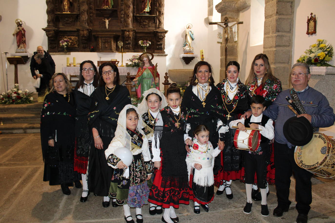 Las mujeres de Los Santos se vuelcan con las celebraciones en honor a Santa Águeda