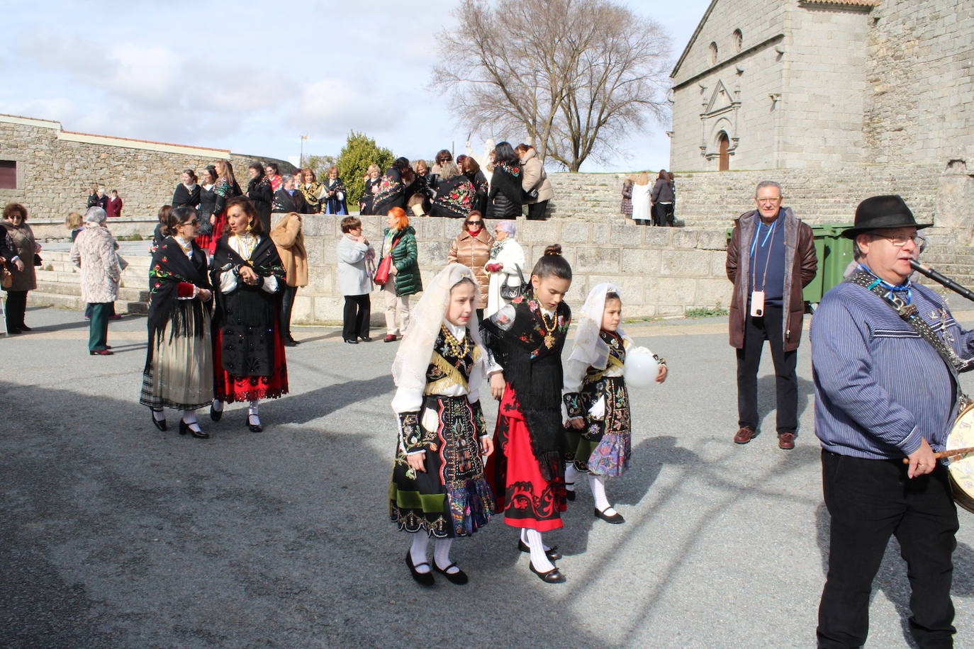 Las mujeres de Los Santos se vuelcan con las celebraciones en honor a Santa Águeda