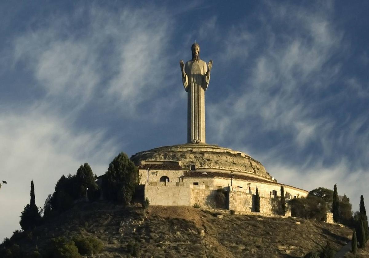 Imagen del Cristo más alto de España.