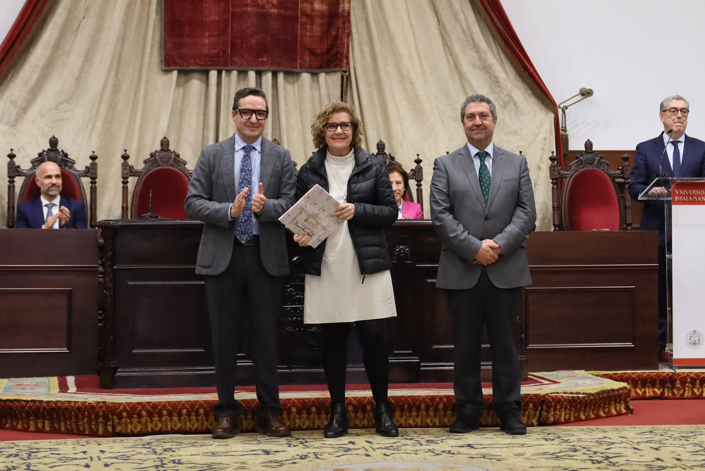 La Universidad rinde homenaje al personal técnico, de gestión y de administración y servicios