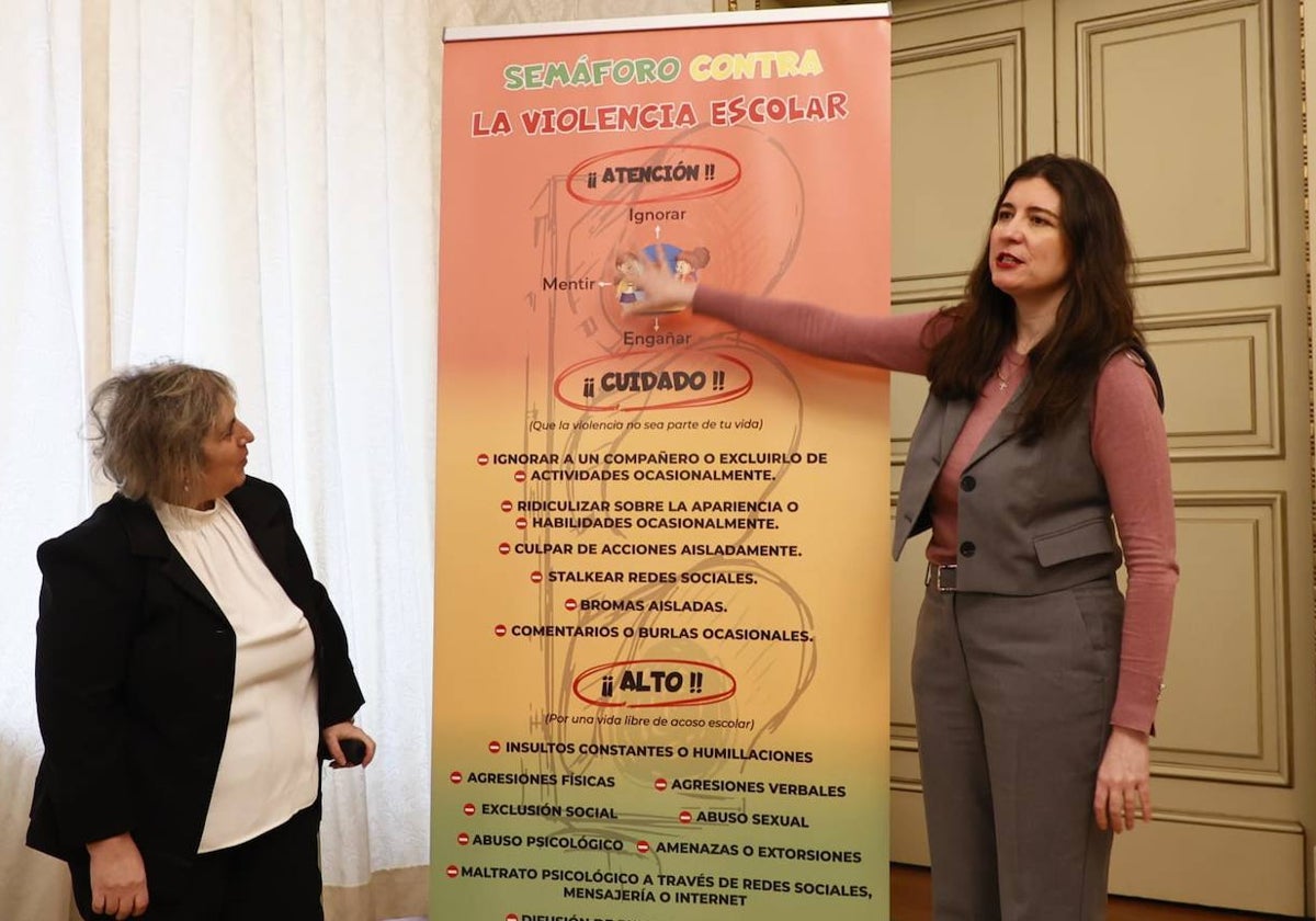 Carmen Guillén y Miryam Rodríguez en la presentación de la iniciativa.