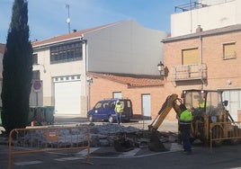 Primeros trabajos en la Plaza Mayor de Castellanos de Moriscos.