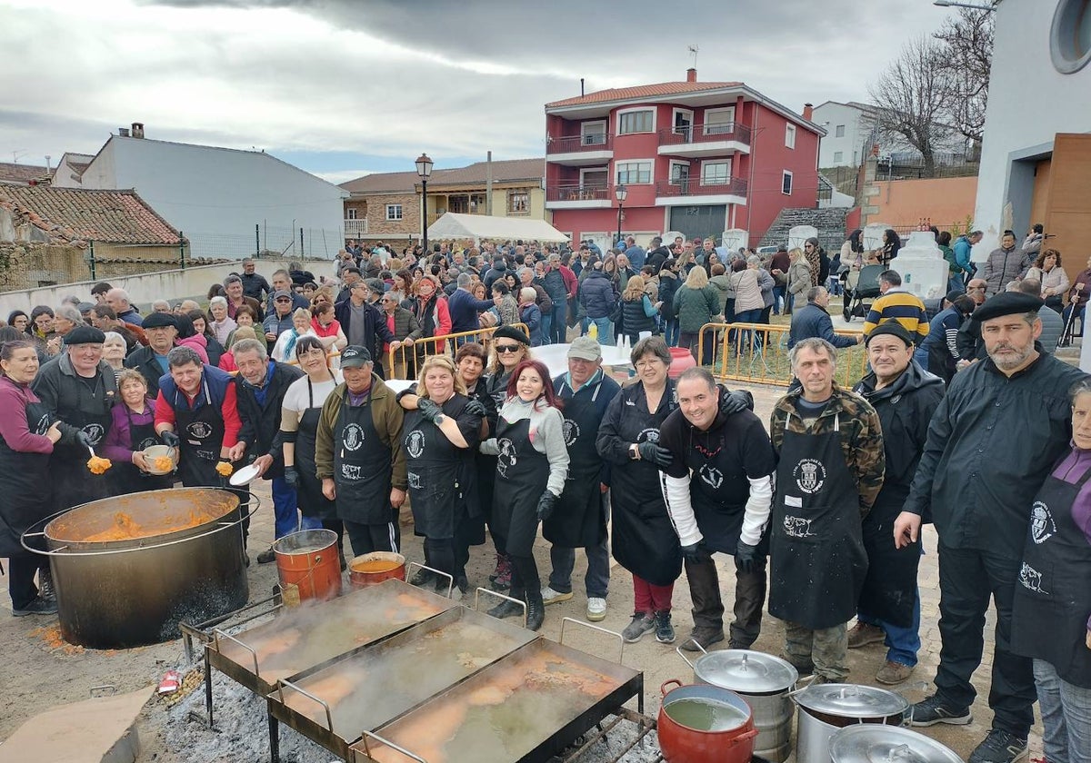 Santibáñez de Béjar disfruta de una multitudinaria fiesta de la matanza