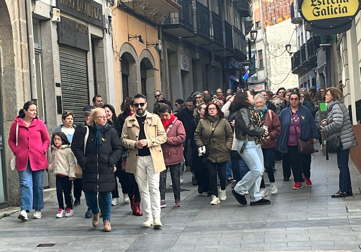 Béjar colabora con la lucha contra el cáncer infantil en la V marcha dorada