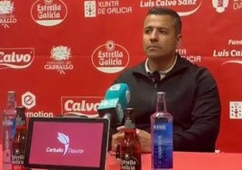 Dueñas durante la rueda de prensa tras el choque de Bergantiños.