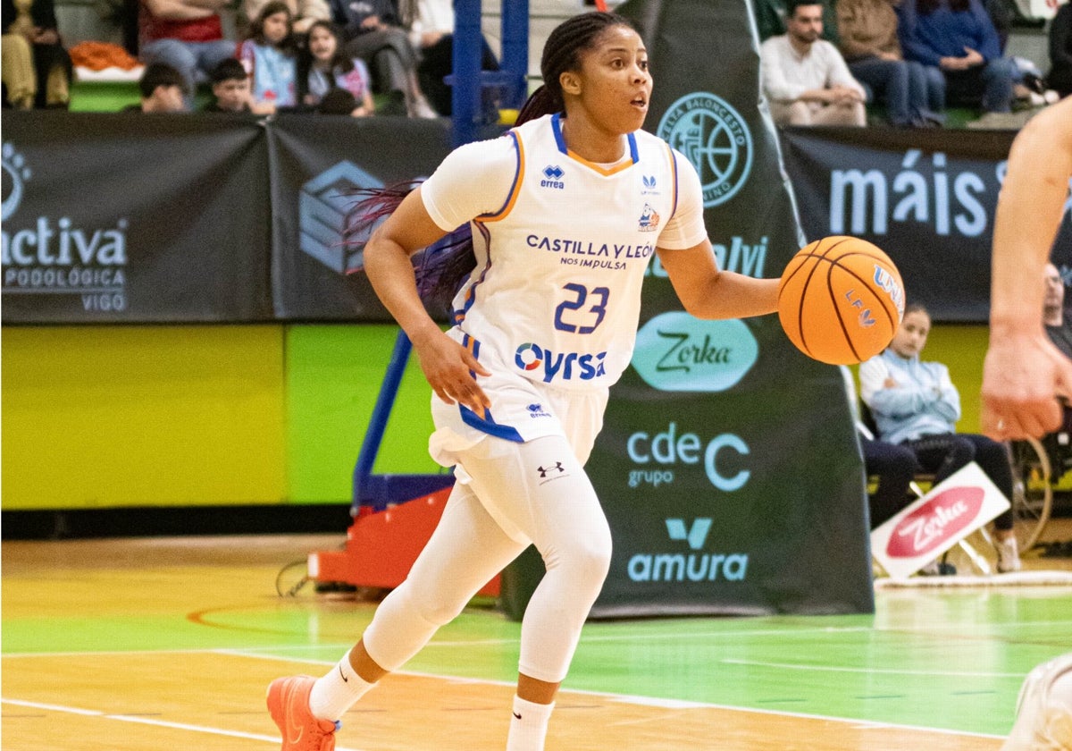 Arica Carter, en acción durante el partido contra el Celta.