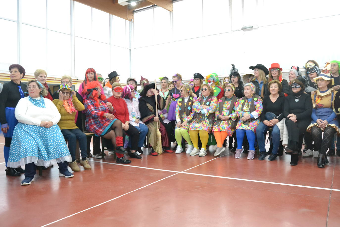 El grupo de mujeres “Amanecer” de Ciudad Rodrigo vive su fiesta de Carnaval