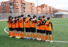 El Chamberí, que es líder indiscutible de la Tercera Infantil Grupo 1, realiza un minuto de silencio este curso.