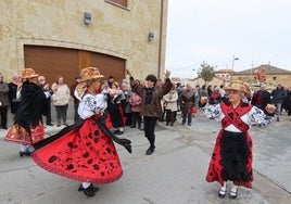 Traje charro presente en una de las celebraciones de la provincia.