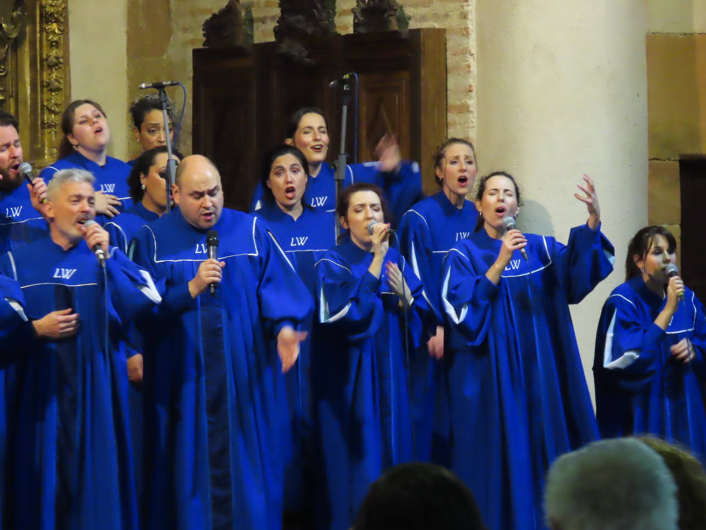 La iglesia de Zorita de la Frontera se llena con la música gospel