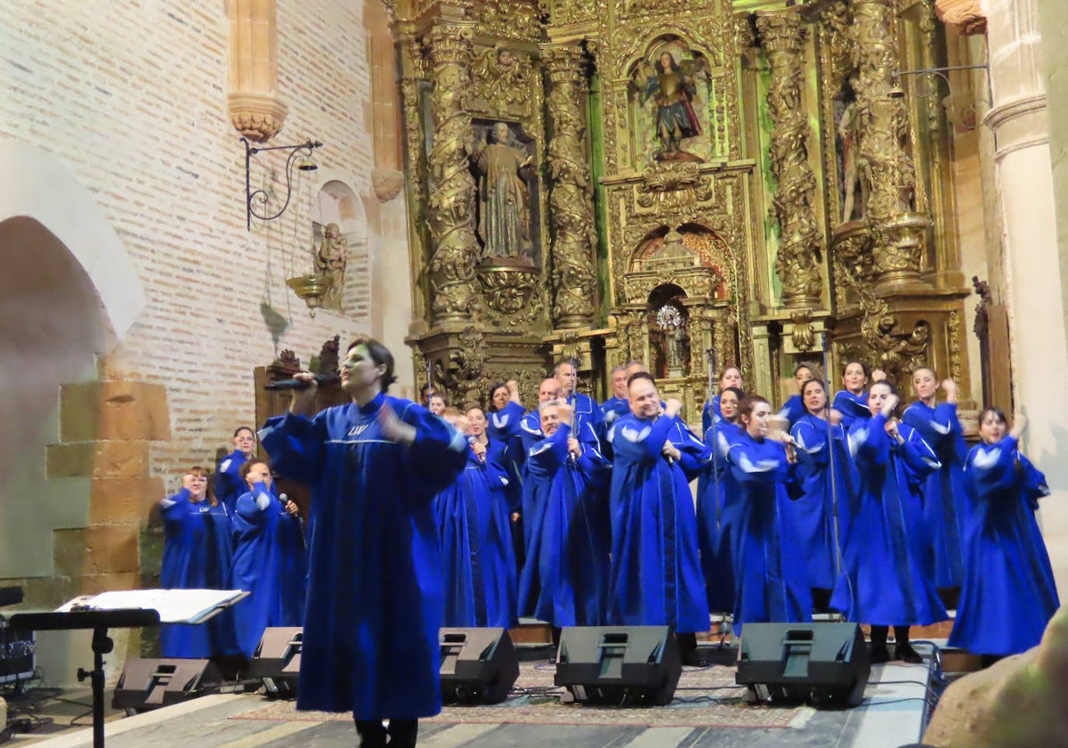 La iglesia de Zorita de la Frontera se llena con la música gospel