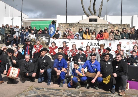 Autoridades, invitados y matanceros de honor en la última matanza de Guijuelo