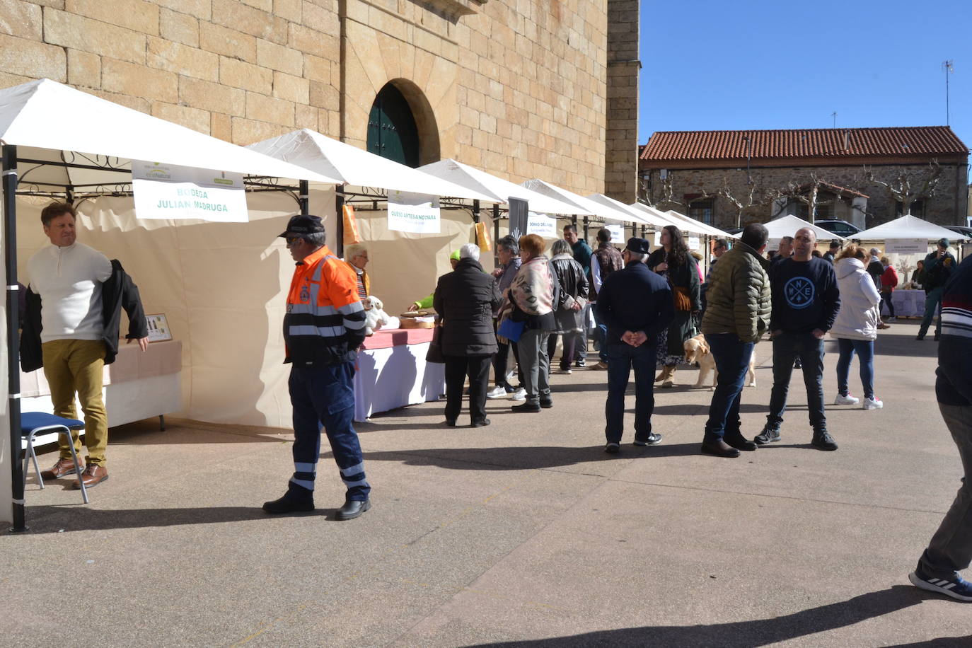 Gran animación en el Día del Almendro de La Fregeneda