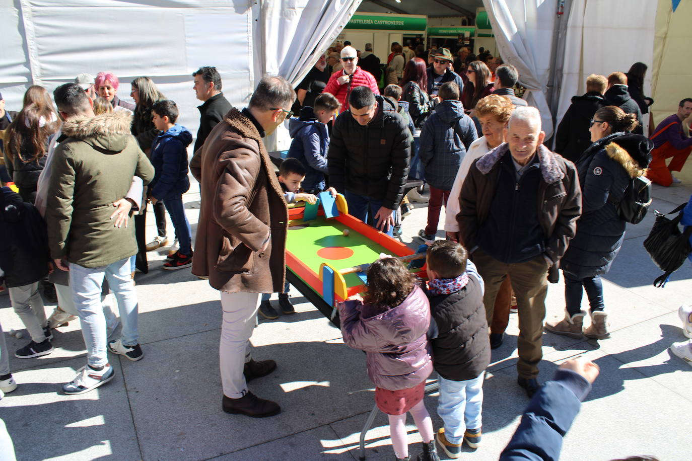 Guijuelo despide a lo grande su matanza típica