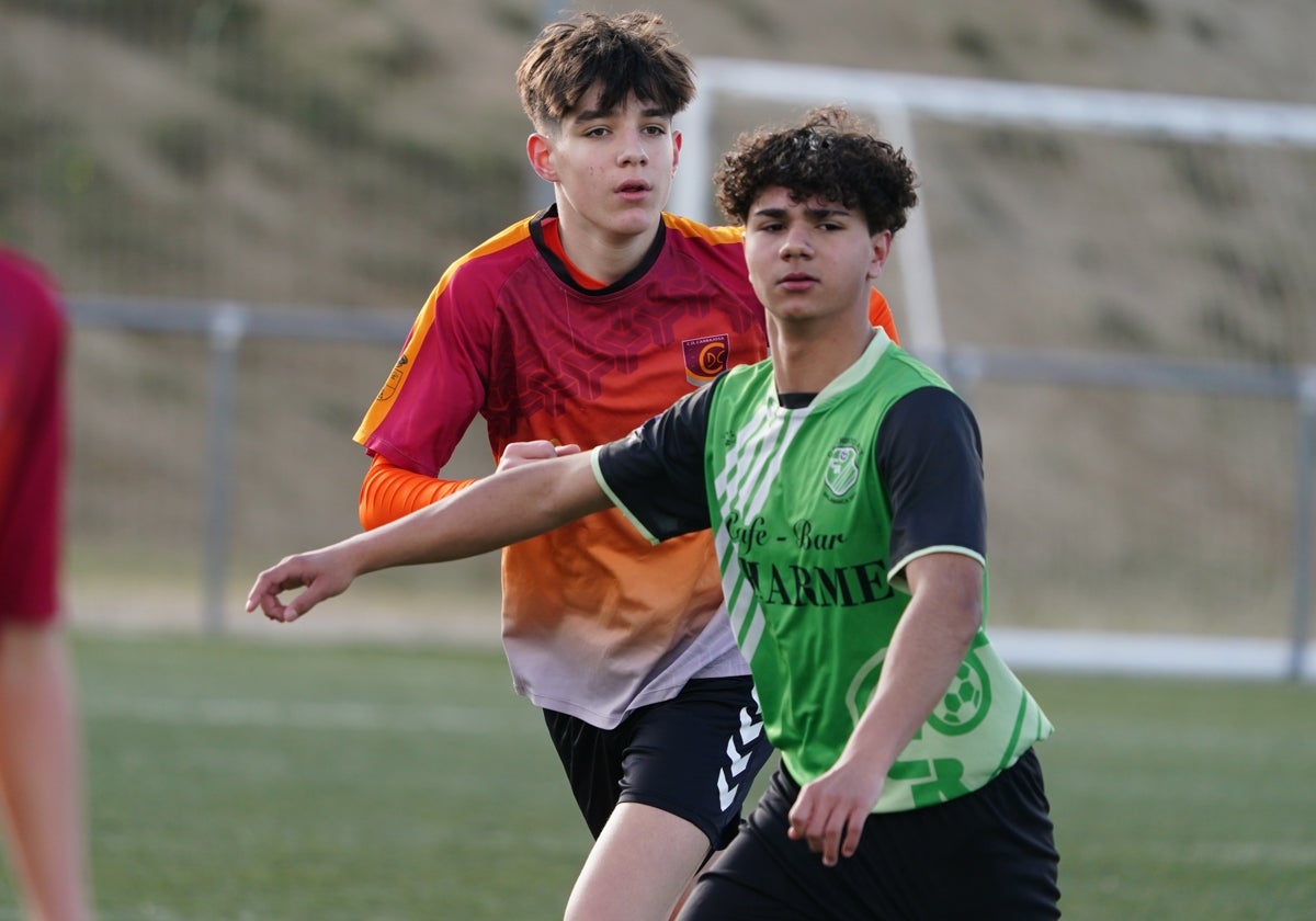 Partido entre el Cristo Rey y el Carbajosa de la Sagrada, de la Tercera División cadete.