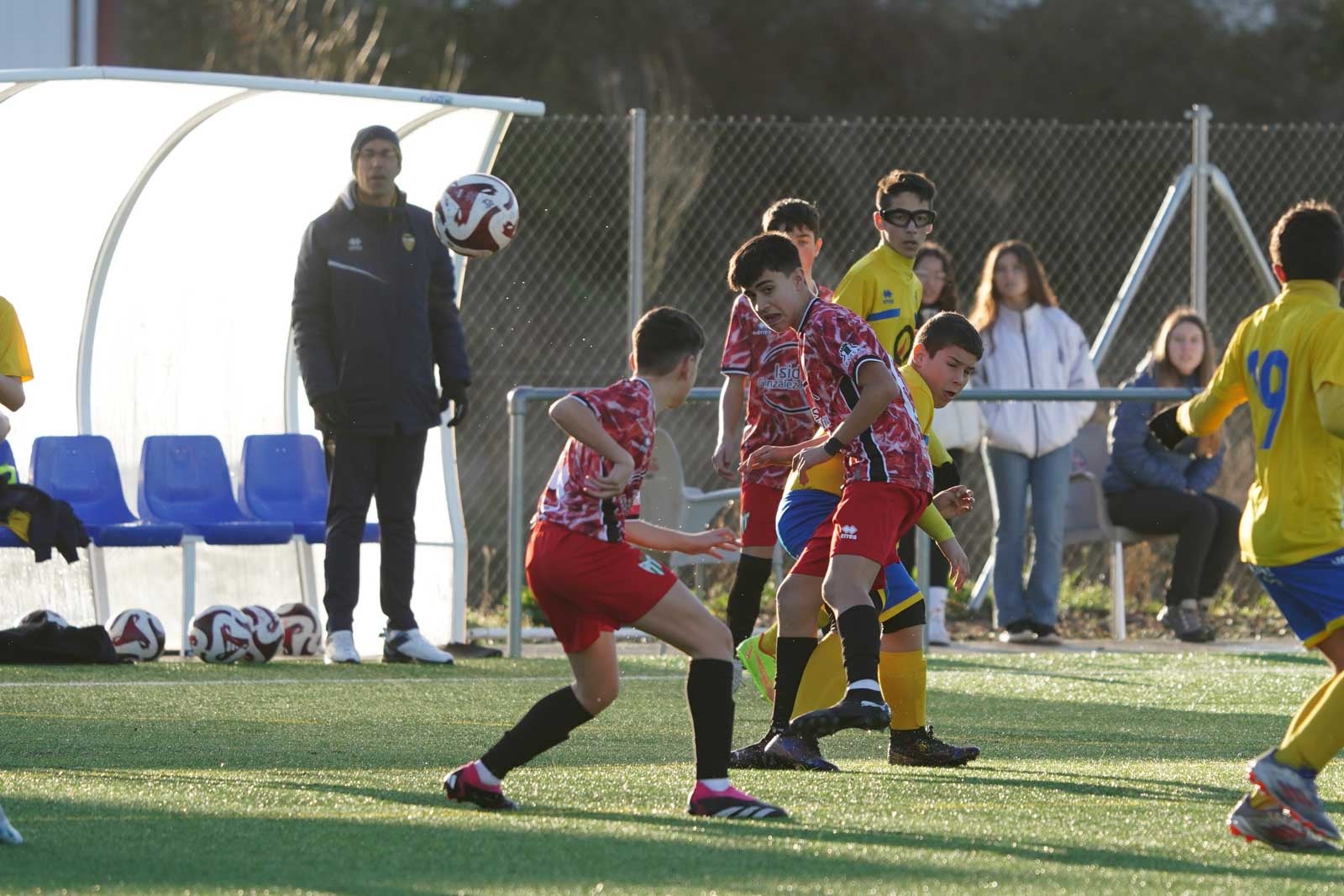 Las mejores imágenes de la jornada 17 en el fútbol base