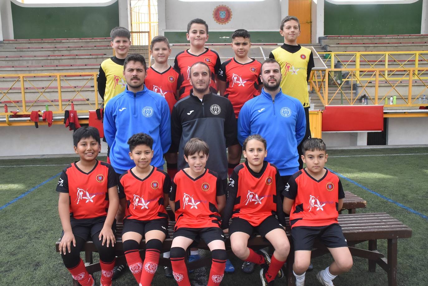 Arriba (de izquierda a derecha): Hugo, Yeray, Sergio Parra, Sergio Erra y Pablo. Medio (de izquierda a derecha): Neila (entrenador), Rober (entrenador) y Marcos (entrenador). Abajo (de izquierda a derecha): Joaquín, Kevin, Aitor, Ares y Santi.