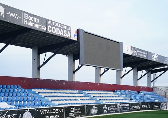 Listos los videomarcadores del Reina Sofía tras colocarse los embellecedores