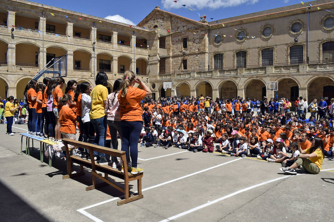 Escuelas que dejan huella, pero no de carbono