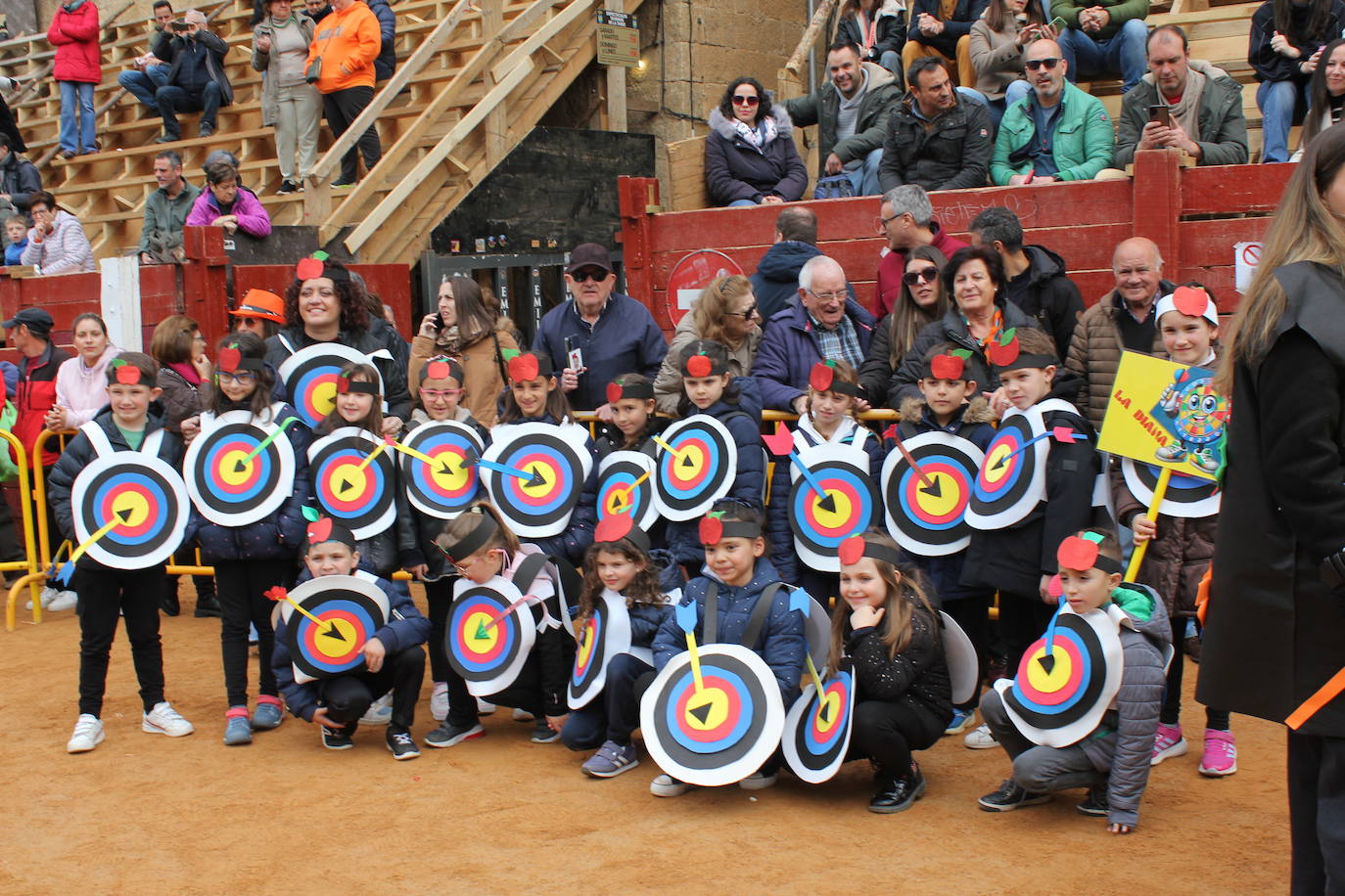 Los más pequeños dan el pistoletazo de salida al Carnaval del Toro