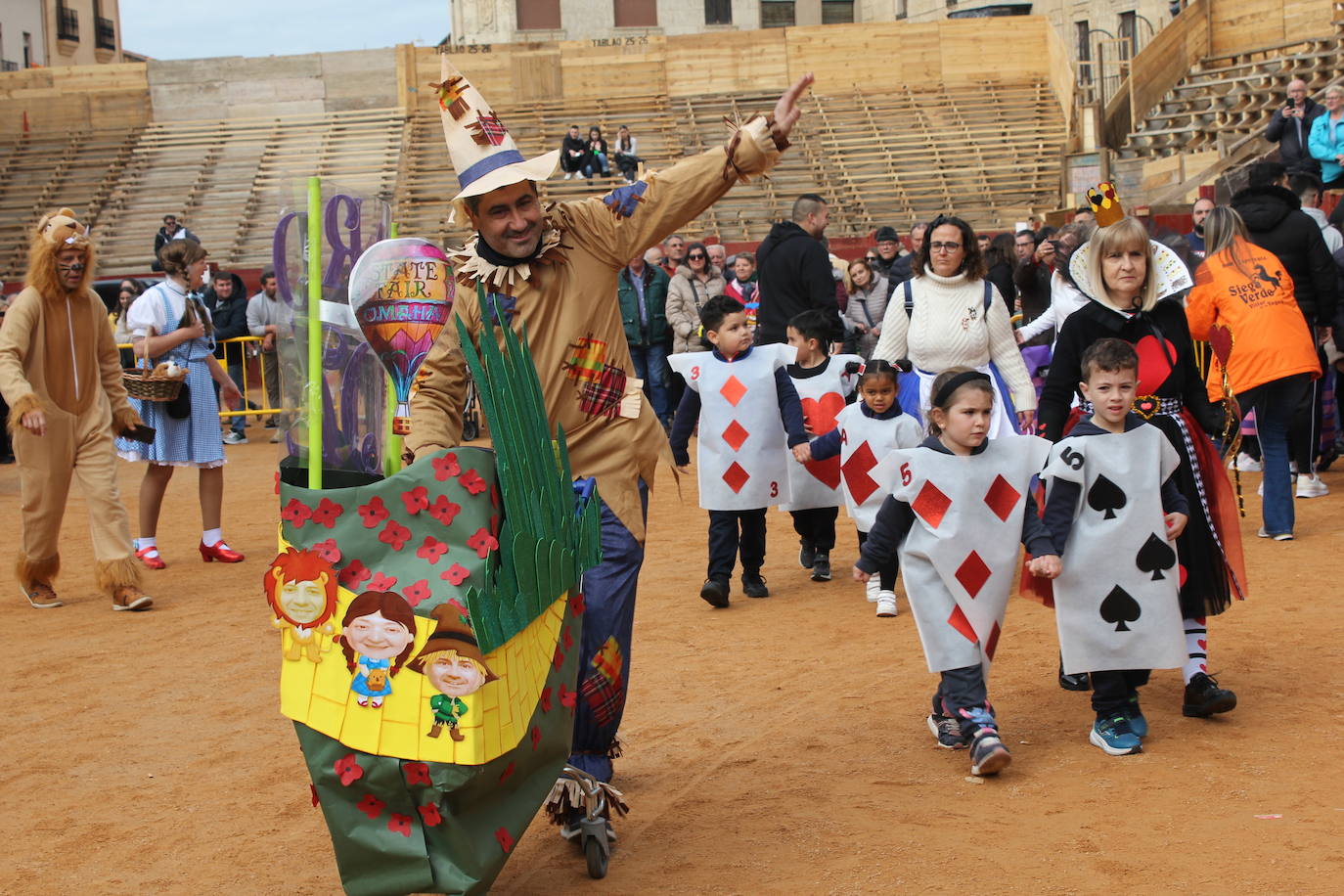 Los más pequeños dan el pistoletazo de salida al Carnaval del Toro