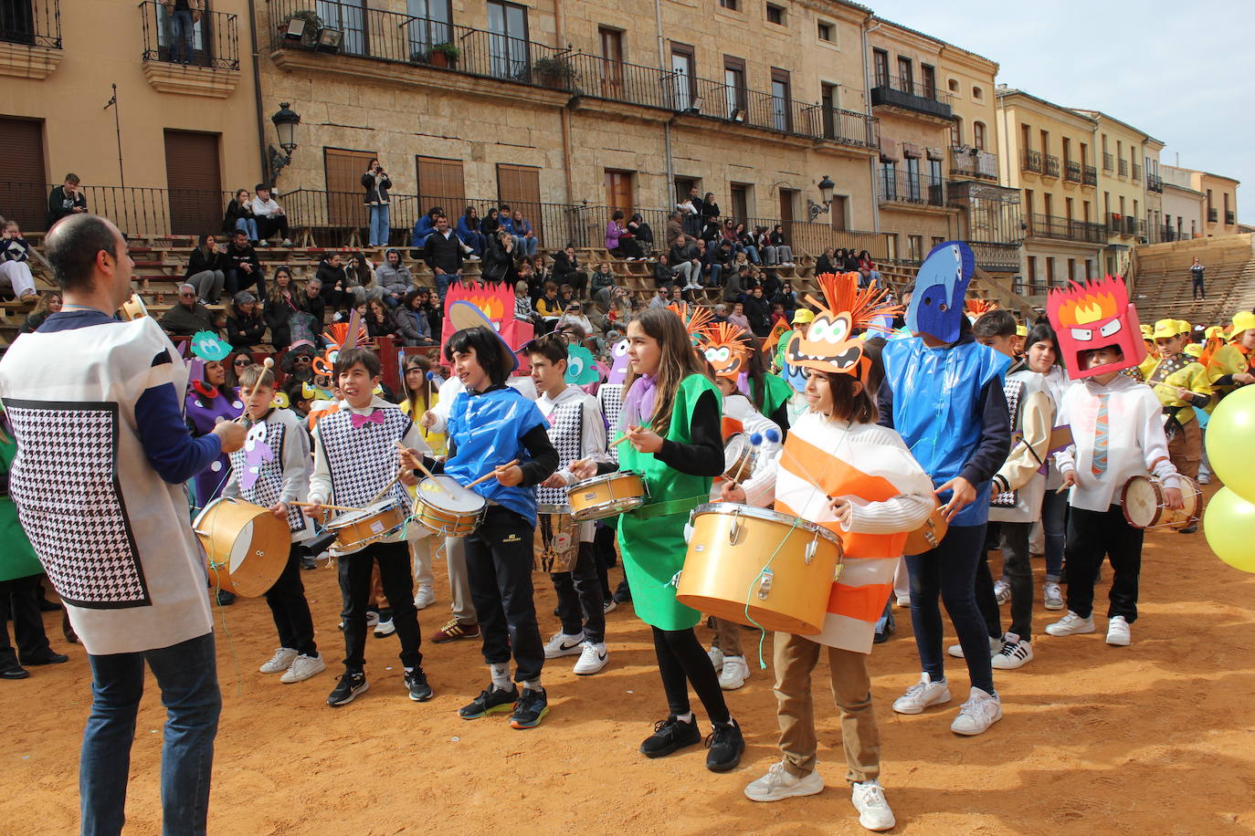 Los más pequeños dan el pistoletazo de salida al Carnaval del Toro